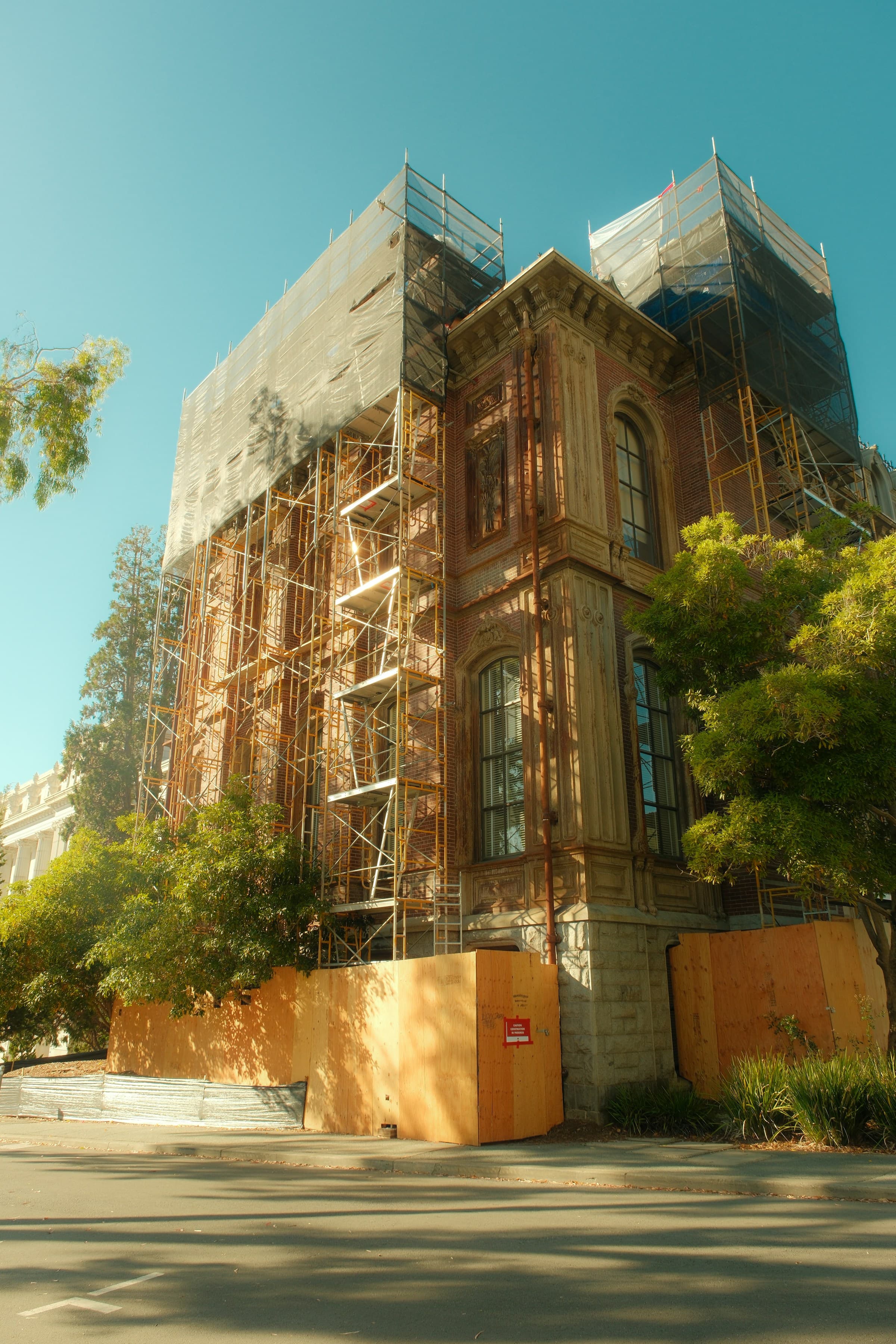 Landmark and Historic Building Scaffolding Contractors NYC